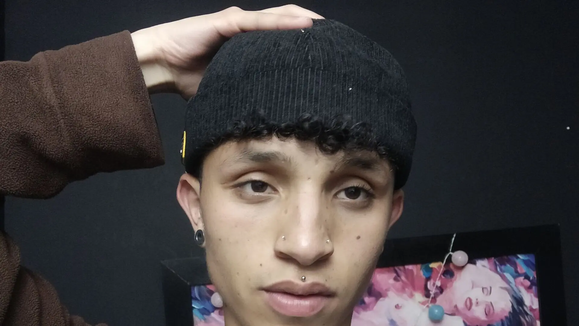 View CamiloBernson Fuck Vids and Pics