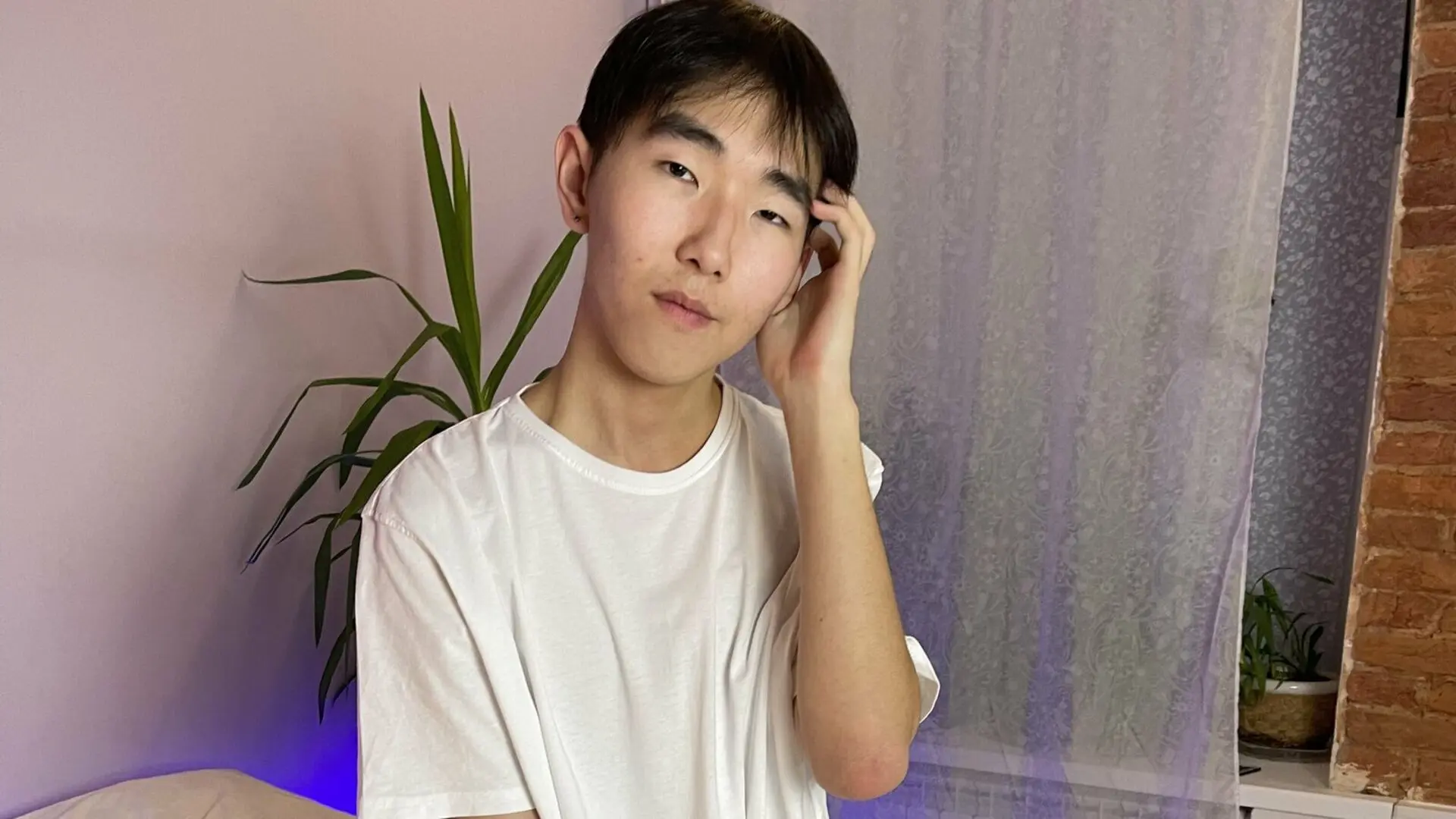 View EthanMayer Fuck Vids and Pics