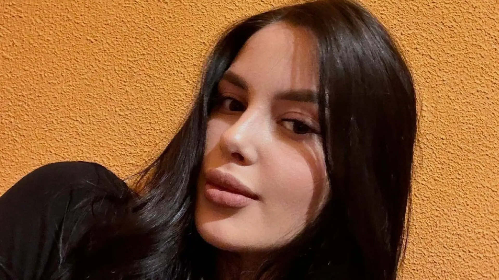 View AliceNur Fuck Vids and Pics