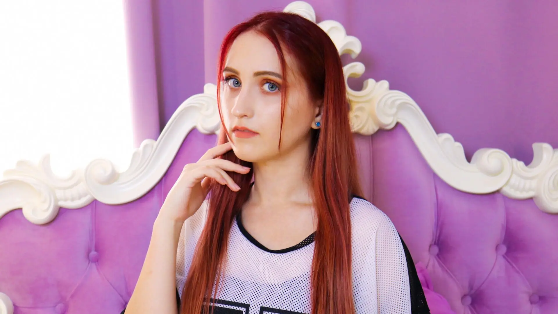 View AlisonLabert Fuck Vids and Pics