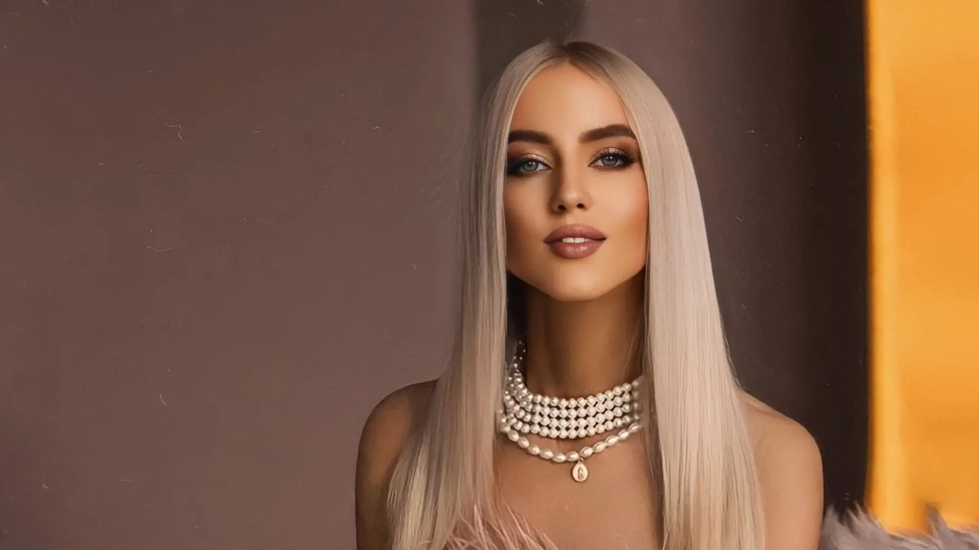 View AmelyQueen Fuck Vids and Pics