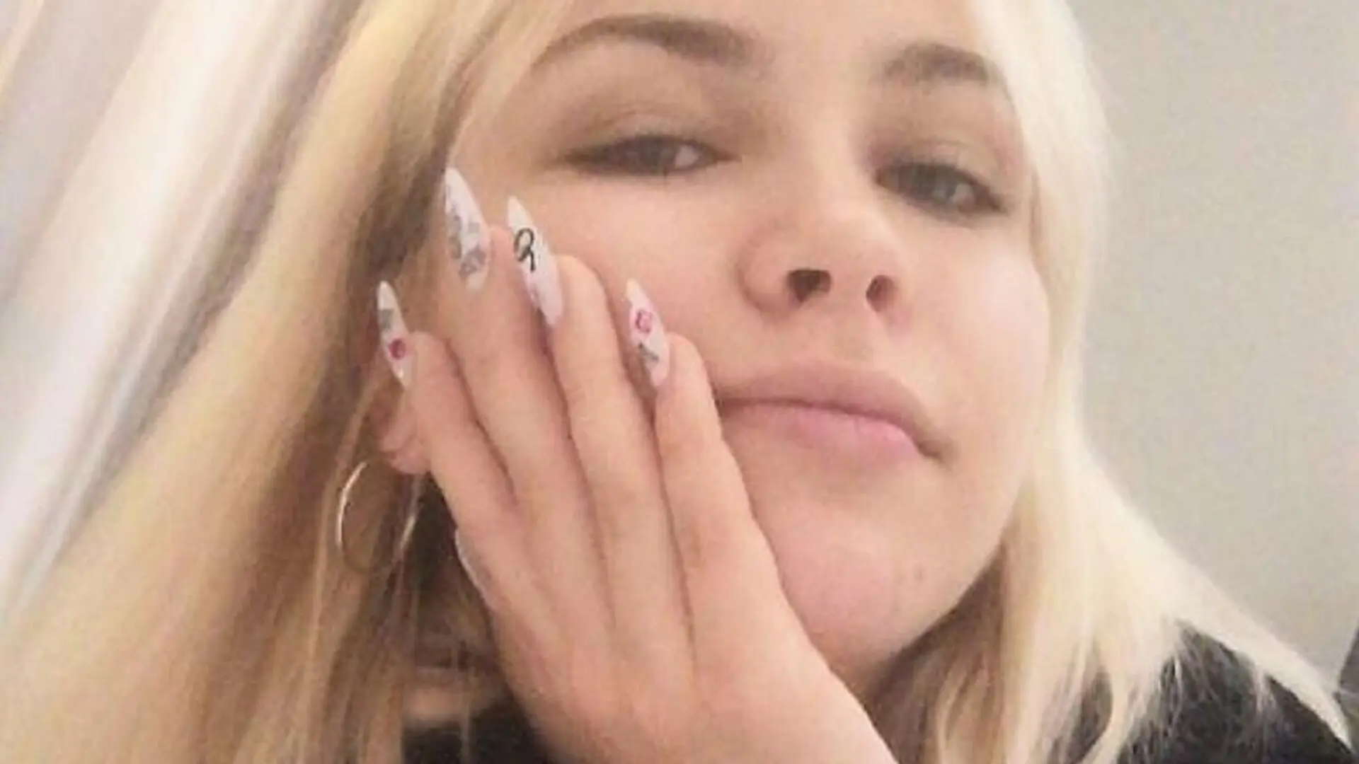View EmmaVines Fuck Vids and Pics
