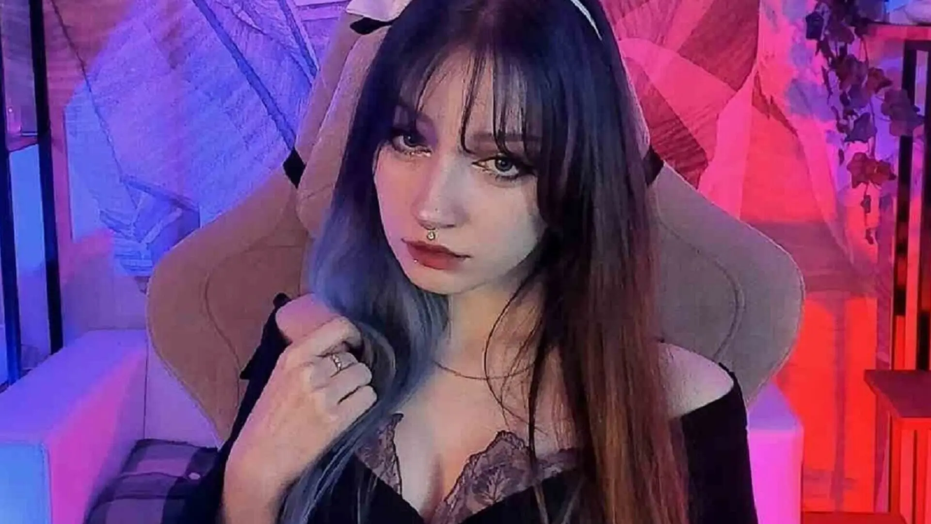 View LunaLili Fuck Vids and Pics