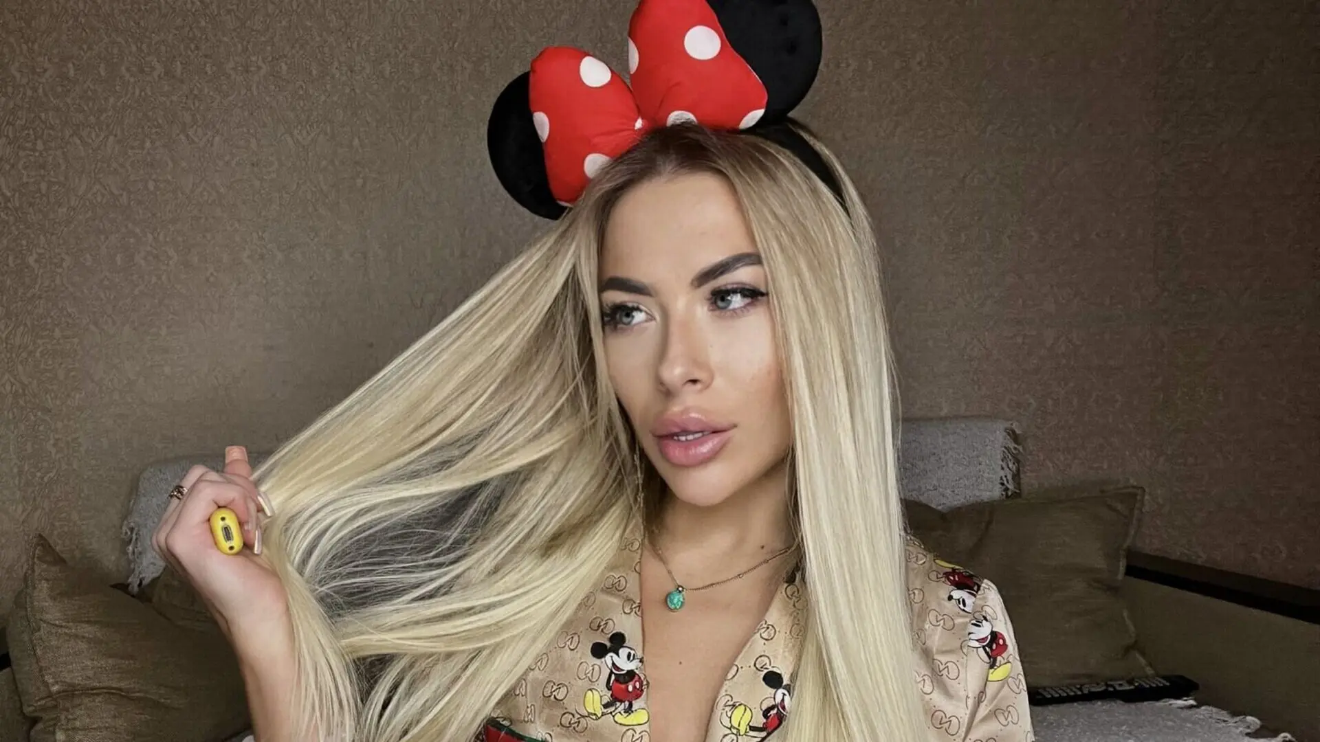 View MelonyOne Fuck Vids and Pics