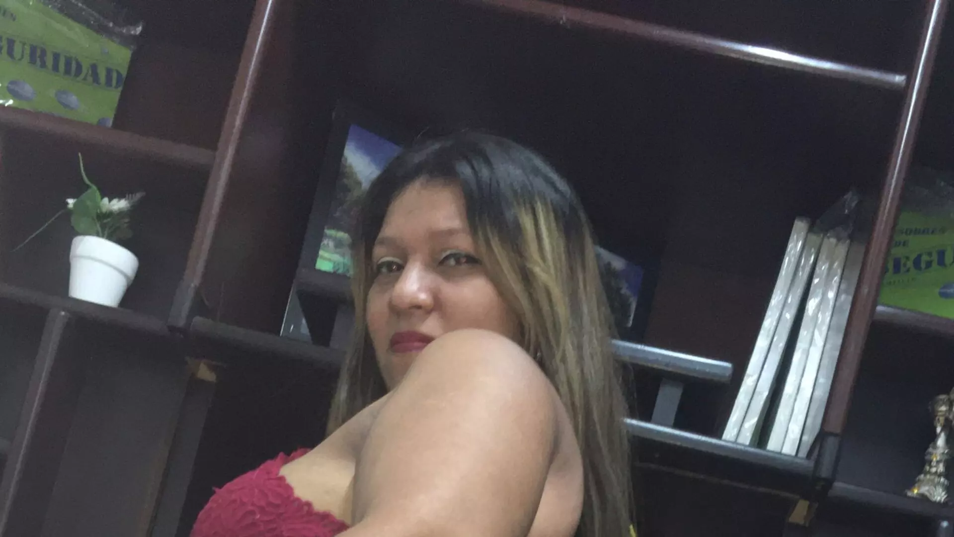 View PenelopeRight Fuck Vids and Pics